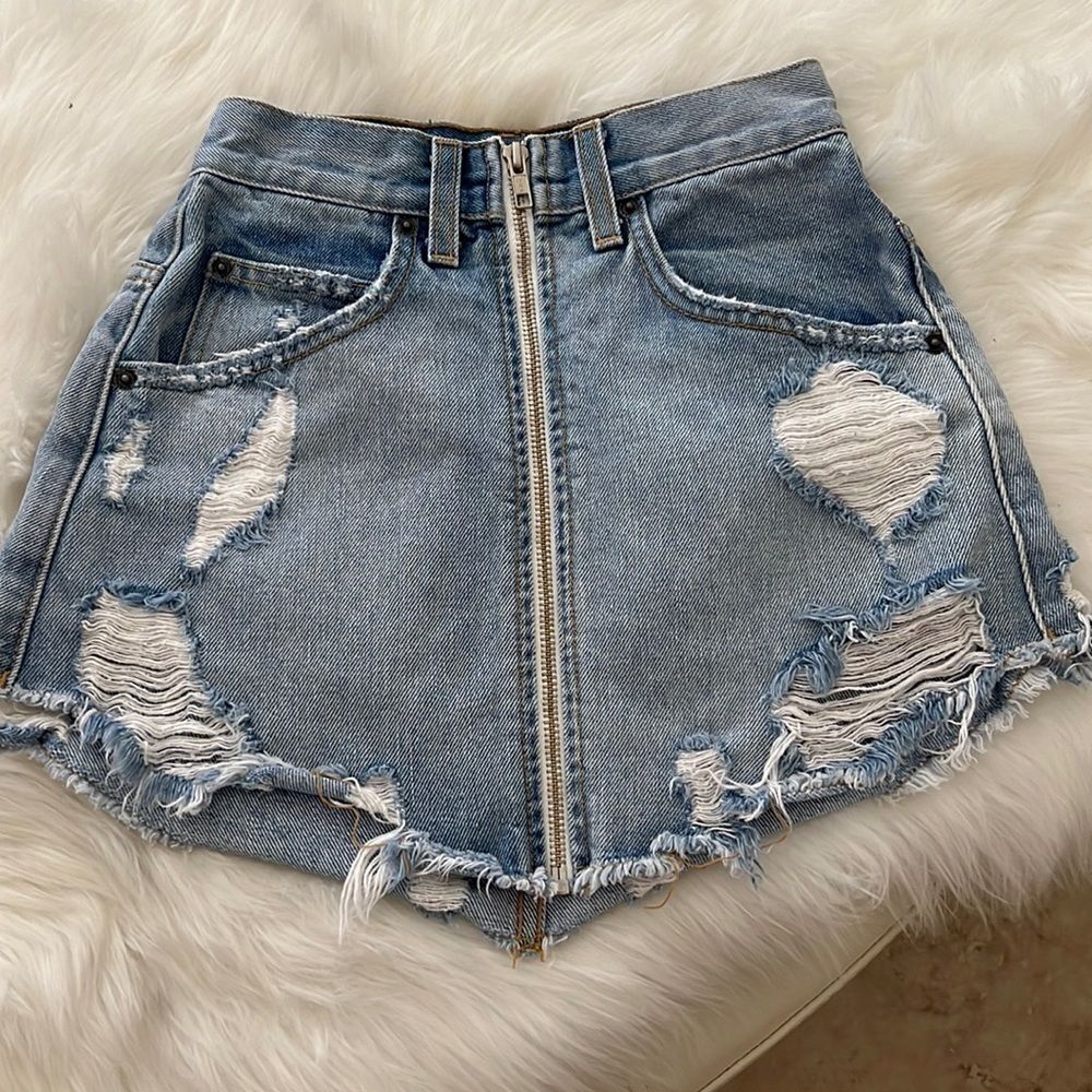 Carmar denim skirt distressed size 23